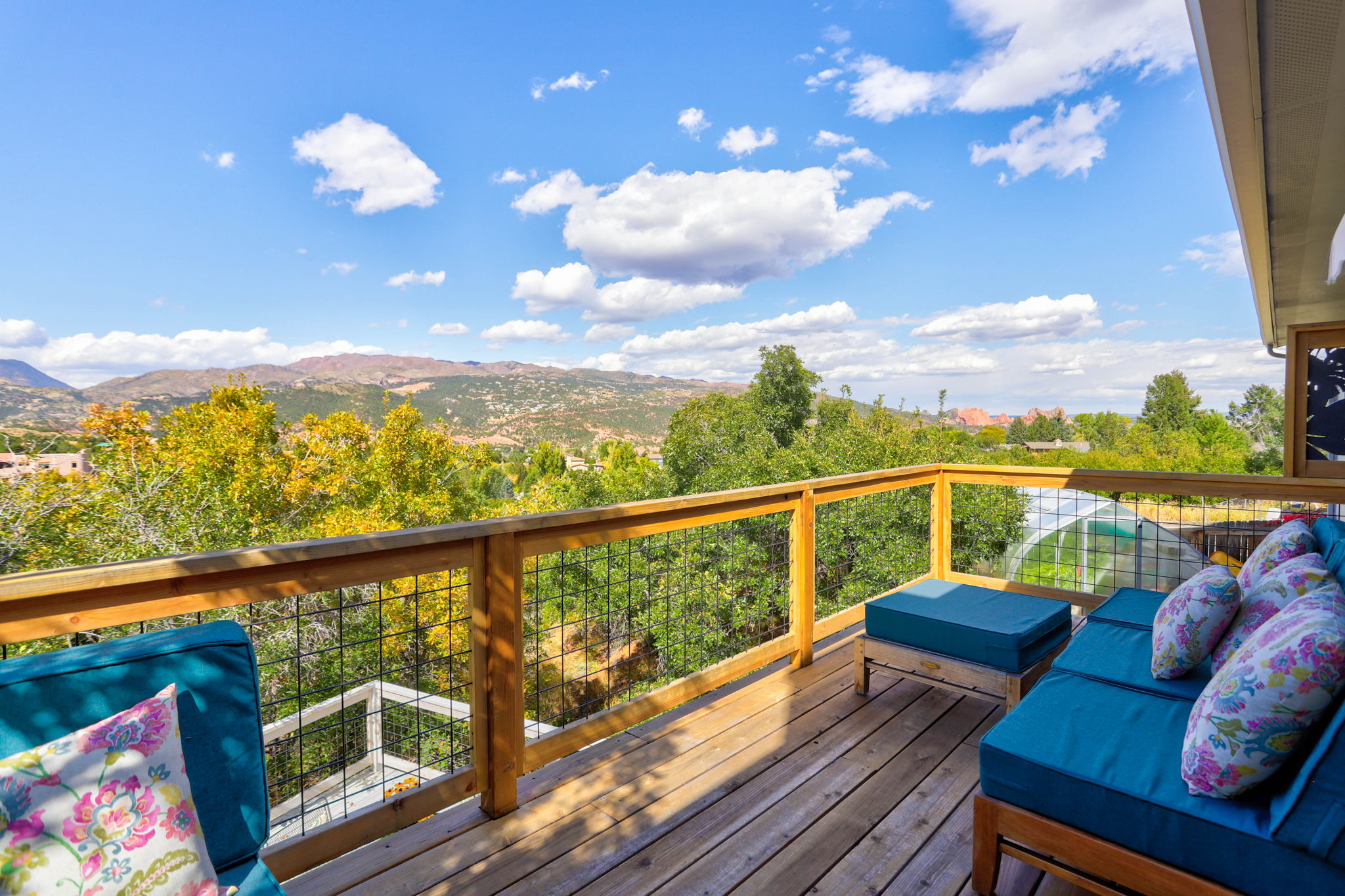 318 Sutherland Pl._DeckA